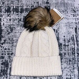Chic White Dune Knit Beanie with Faux Fur Pom